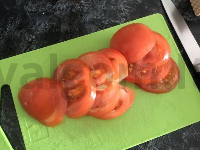 Vištienos filė su pomidorais, grybais ir sūriu Žingsnis 4