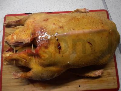 Orkaitėje kepta antis Žingsnis 4