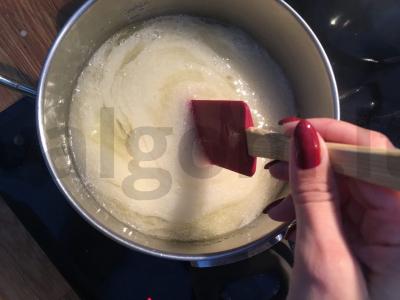 Mini citrininės meringės Žingsnis 1