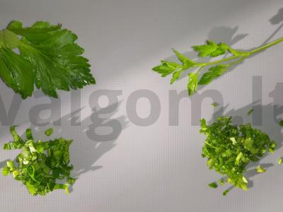 Keptas omletas su pomidorais Žingsnis 2