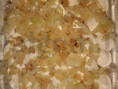 Koldūnai, kepti grietinėlės ir grietinės padaže su svogūnais Žingsnis 5