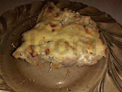 Koldūnai, kepti grietinėlės ir grietinės padaže su svogūnais pagrindine nuotrauka