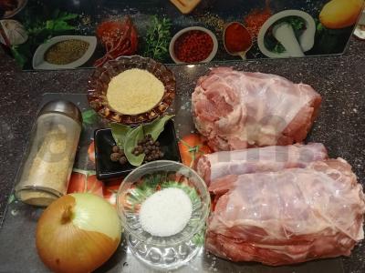 Kalakutienos kaklelio ruošinys Žingsnis 1