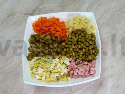 Naminės alyvuogės su dešrelėmis Žingsnis 6