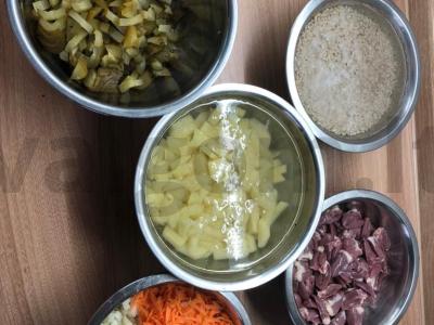 Rassolnik su vištienos širdelėmis Žingsnis 1