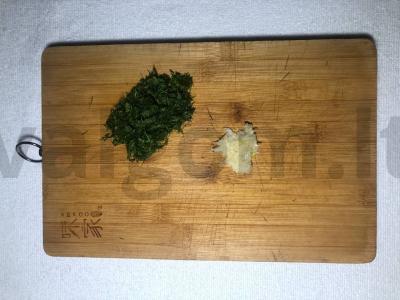 Grietinės padažas su česnakais Žingsnis 1