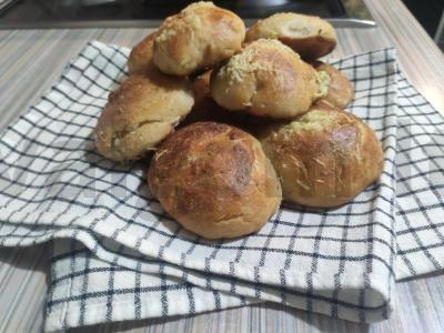 Traškūs suktinukai su česnakiniu padažu ir sūrio plutele Žingsnis 6