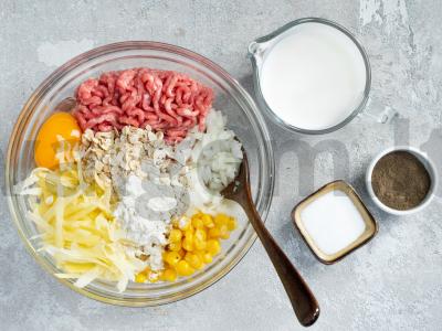 Maltos mėsos kotletai su kukurūzais ir herkules Žingsnis 1