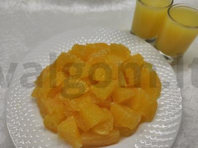 Citrusinių vaisių sultyse virti ryžiai su bananų gabalėliais, žemės riešutais ir aitriosiomis paprikomis Žingsnis 1