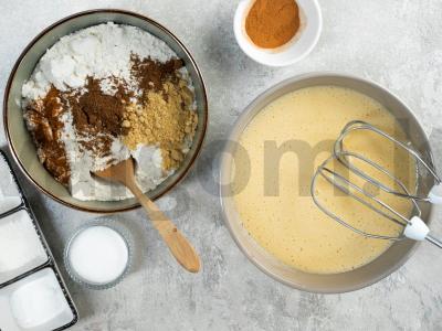 Morkų keksiukai su imbieru ir cinamonu Žingsnis 1