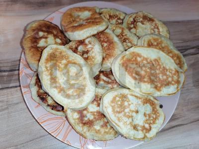 Bananų paplotėliai su apelsinų žievele pagrindine nuotrauka