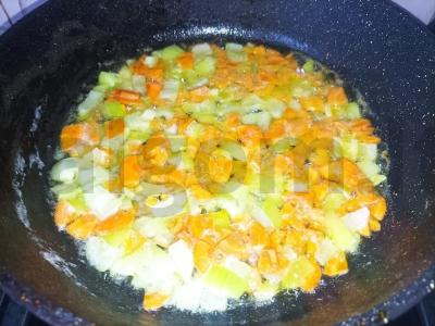 Skanūs mėsos kukuliai su žiediniais kopūstais Žingsnis 1