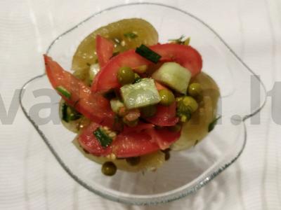 Sultingos salotos su žaliaisiais pomidorais pagrindine nuotrauka