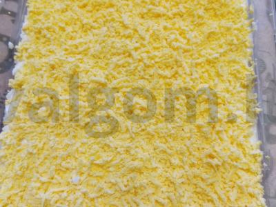 Mimozos salotos su tunu aliejuje pagrindine nuotrauka