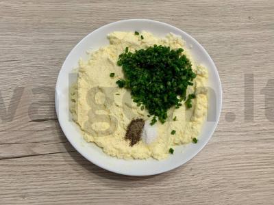 Sūrio pyragėliai su varškės įdaru Žingsnis 2
