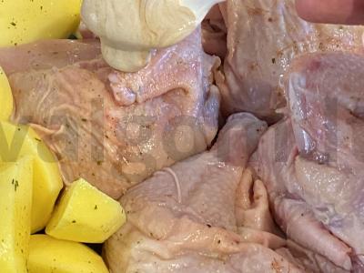 Vištiena terijakio padaže su bulvėmis Žingsnis 8