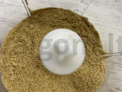 Nekeptas pyragas su kiviais ir sūdytais žemės riešutais Žingsnis 2