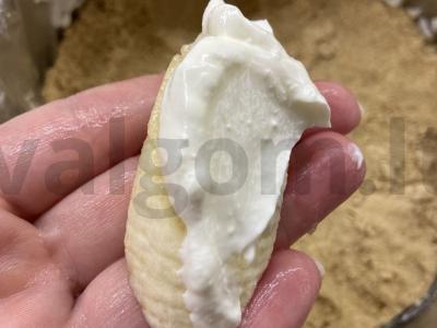 Nekeptas pyragas su kiviais ir sūdytais žemės riešutais Žingsnis 11