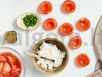 Sūriu įdaryti pomidorai Žingsnis 1