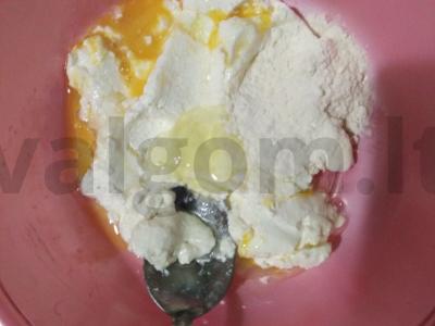 Sūrio pyragaičiai "Valentino diena" Žingsnis 1