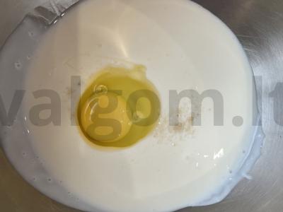 Kiaušinių ir svogūnų paplotėliai per 15 minučių Žingsnis 1