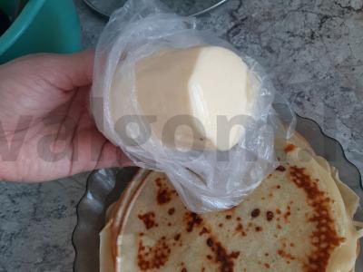Ploni blyneliai ant rūgštaus pieno Žingsnis 9