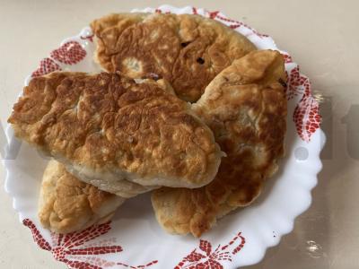 Kiaušinių ir svogūnų paplotėliai per 15 minučių pagrindine nuotrauka