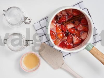 Braškių cinamono uogienė Žingsnis 2