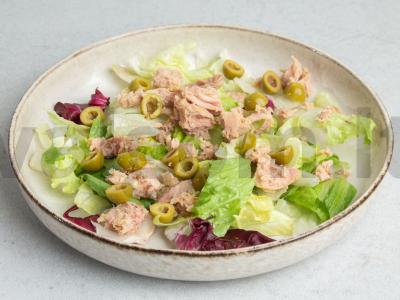 Žuvies salotos iš rausvosios lašišos su alyvuogėmis Žingsnis 2