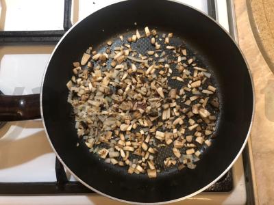 Amerikietiški sumuštiniai su grybų ir mėsos įdaru Žingsnis 2