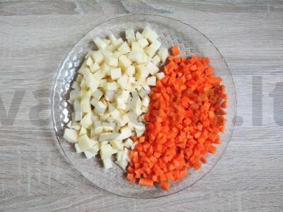 Lengva gavėnios sriuba su makaronais Žingsnis 1