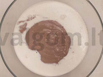 Bananų desertas su plakta grietinėle Žingsnis 2