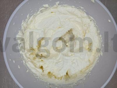 Vaniliniai keksiukai su šokoladu ir sviestiniu kremu Žingsnis 5