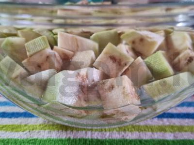 Šiltos baklažanų salotos Žingsnis 2