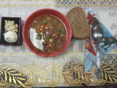 Žirnių sriuba pagrindine nuotrauka