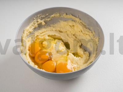 Mandarinų keksas su grietine Žingsnis 3