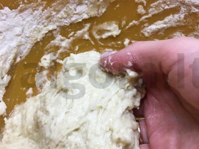 Greitai sūdomi sausainiai su sūrio kepurėle Žingsnis 7