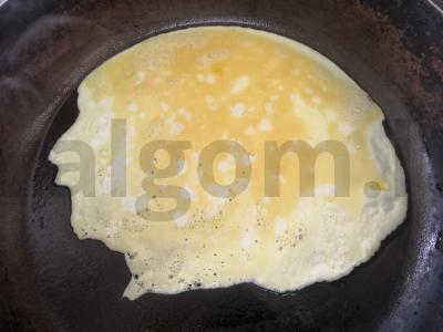 Neįprastas omletas su sūrio įdaru Žingsnis 2