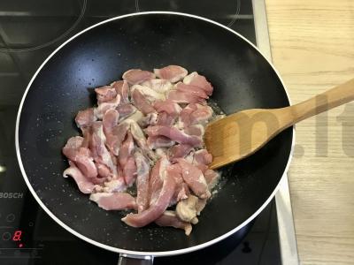 Kalakutienos guliašas Žingsnis 1