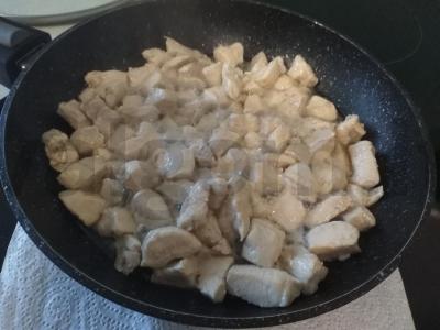 Vištienos krūtinėlės su grybais džiuljenas Žingsnis 3