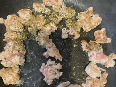 Spagečiai su malta mėsa, svogūnais ir morkomis Žingsnis 2