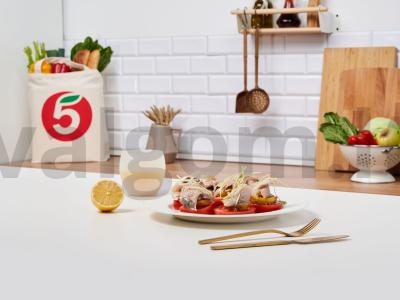 Bulvės su silke ir svogūnais pagrindine nuotrauka