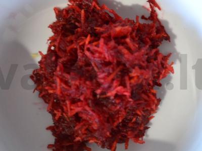 Žiemos vitaminų salotos su ropėmis Žingsnis 4