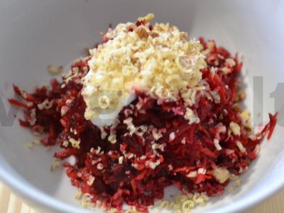 Žiemos vitaminų salotos su ropėmis pagrindine nuotrauka