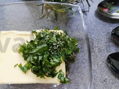 Aromatizuotas sviestas Žingsnis 5