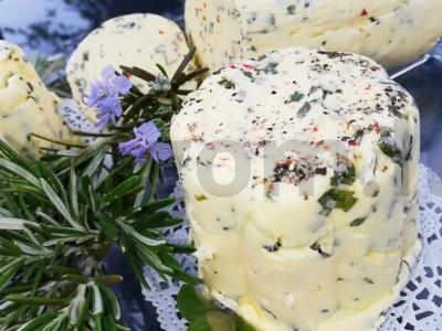 Aromatizuotas sviestas pagrindine nuotrauka