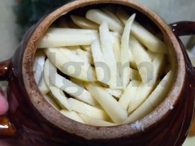 Kepinys su bulvėmis ir grybais puoduose Žingsnis 5