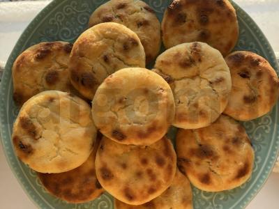 Sultenių sūrio pyragėliai pagrindine nuotrauka