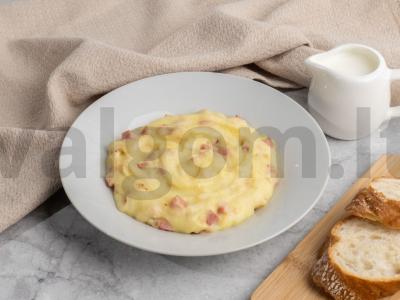 Bulvių košė su kumpiu ir svogūnais pagrindine nuotrauka