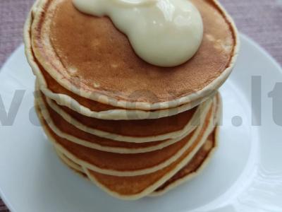 Aromatingi pusryčių blyneliai pagrindine nuotrauka